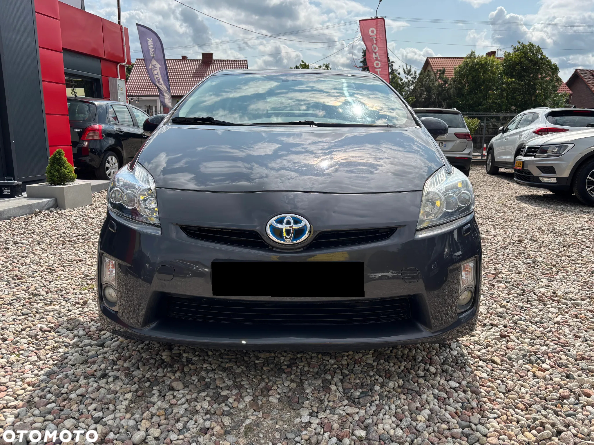 Toyota Prius (Hybrid) Executive - 6