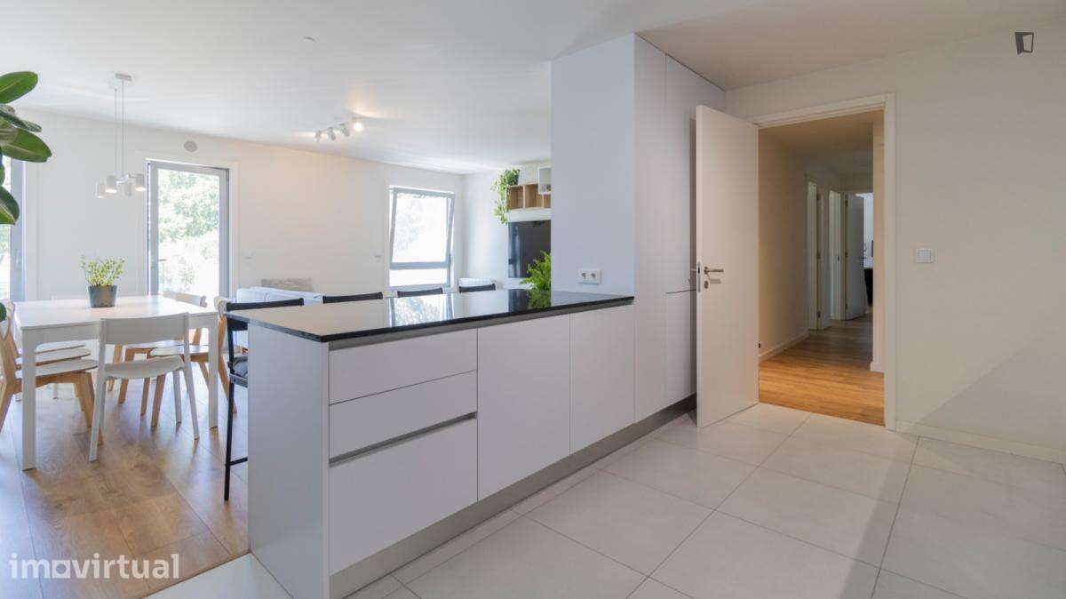 Apartamento com 3 quartos - localizado em Ramalde Porto - Grande imagem: 5/29