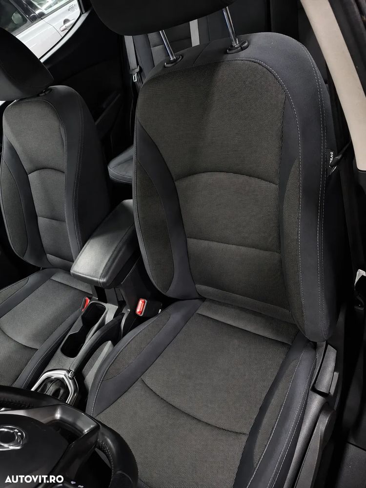 SsangYong Tivoli Grand - 8