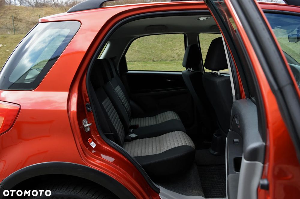 Suzuki SX4 1.6 VVT 4x4 Comfort - 12