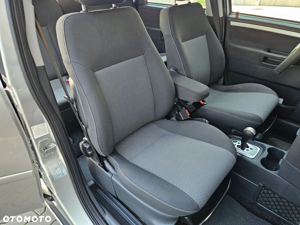 Opel Meriva 1.8 16V Essentia Easytronic - 8