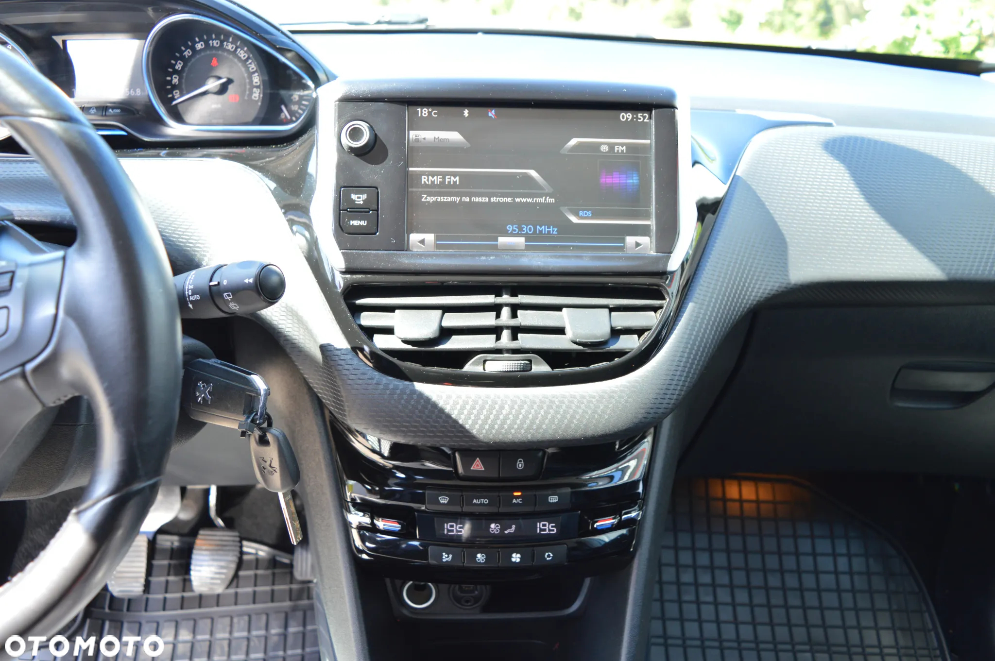 Peugeot 2008 1.6 VTi Allure - 17