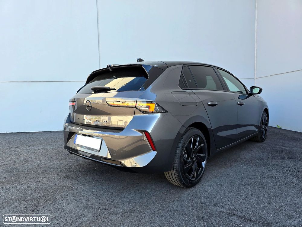 Opel Astra 1.2 T GS Line - 7