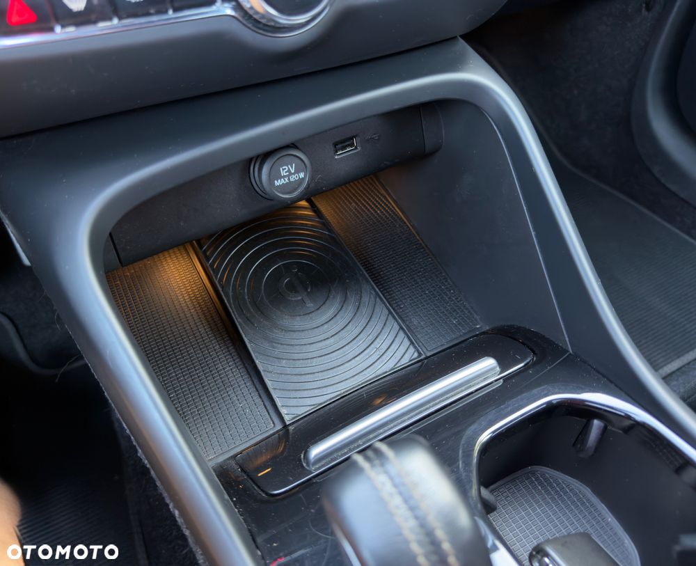 Volvo XC 40 T5 AWD Geartronic R-Design - 32