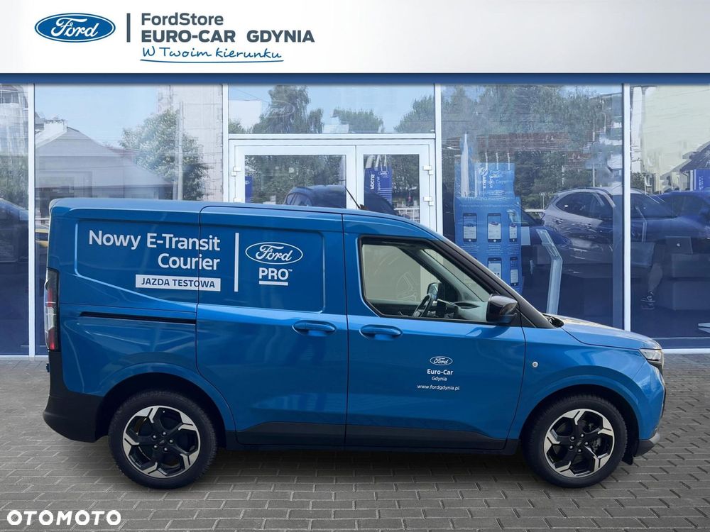 Ford Transit Courier - 9