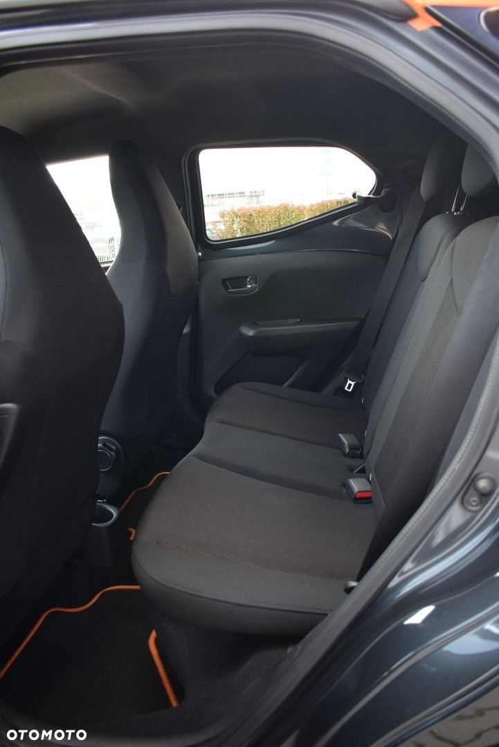 Toyota Aygo 1.0 VVT-i JBL Edition - 14