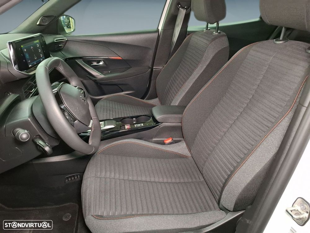 Peugeot e-2008 50 kWh Active - 11