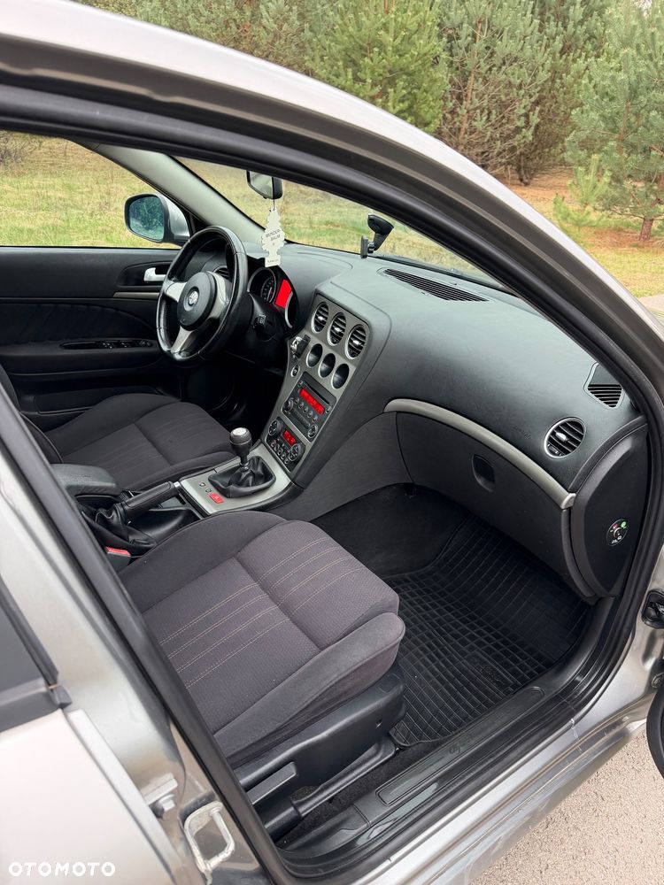 Alfa Romeo 159 1.9 JTDM 16V DPF Distinctive - 20