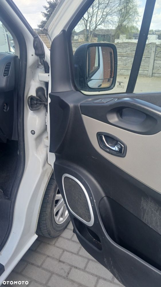Renault Trafic - 14
