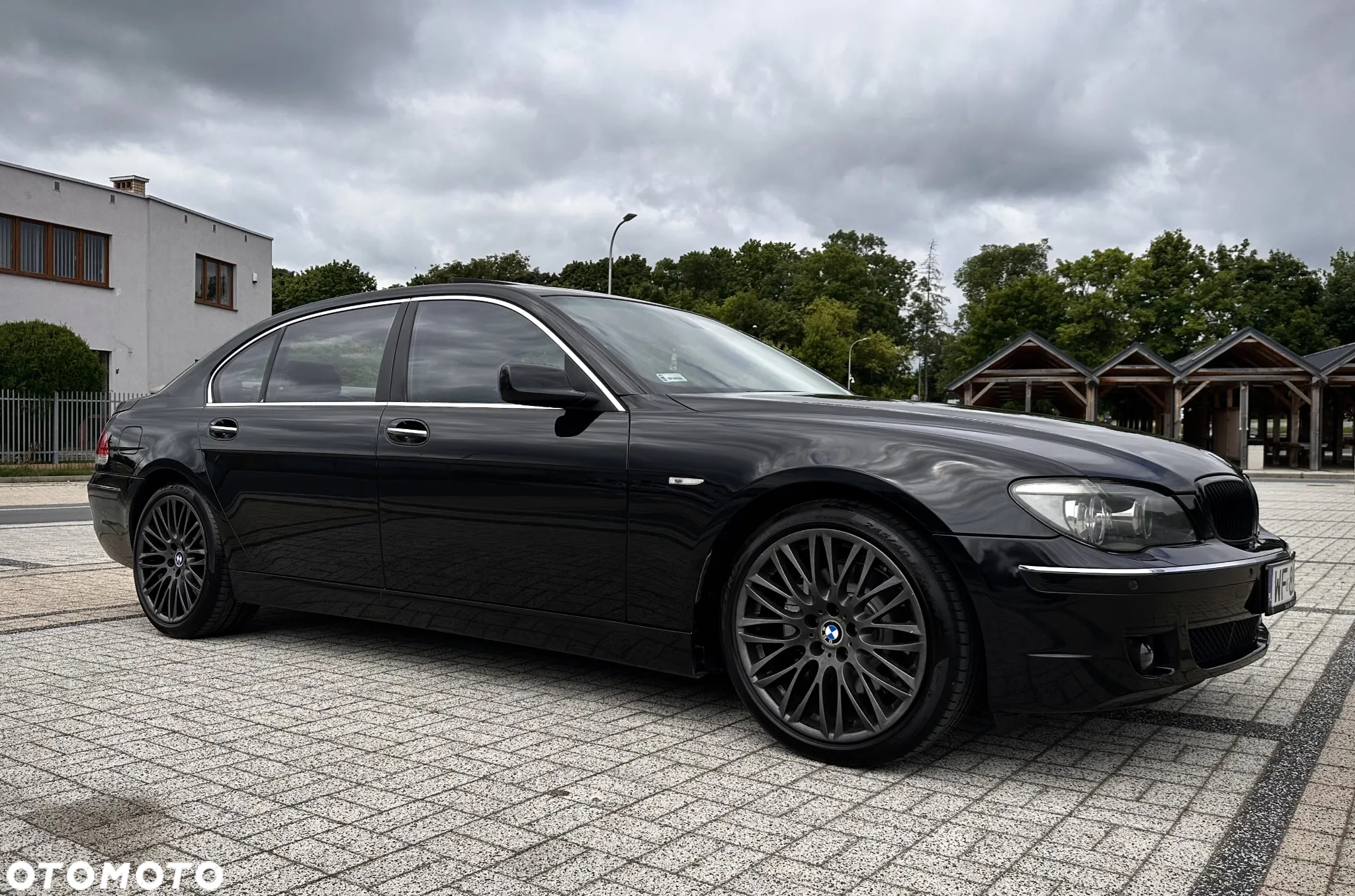 BMW Seria 7 750i L - 10