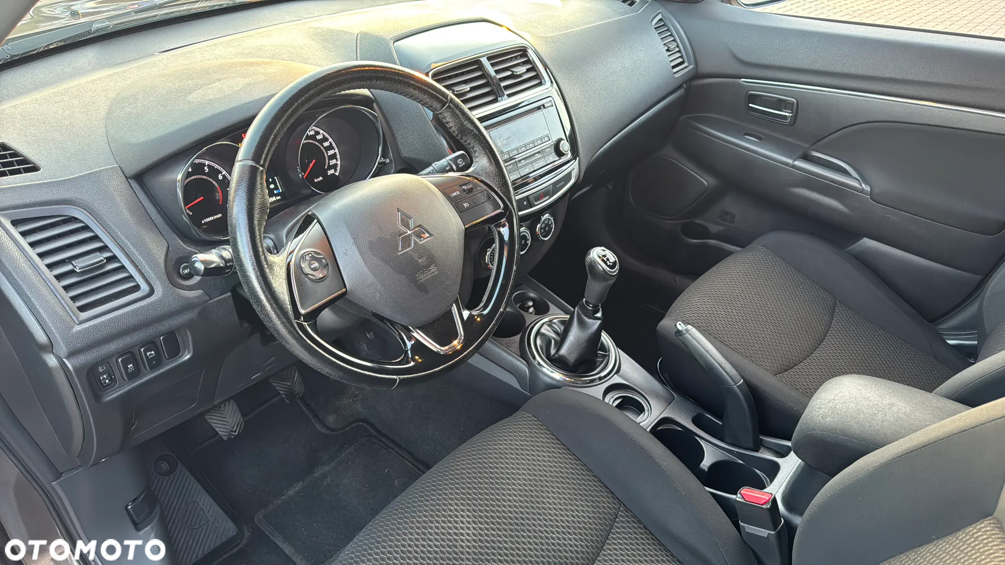 Mitsubishi ASX 1.6 Inform EU6 - 14