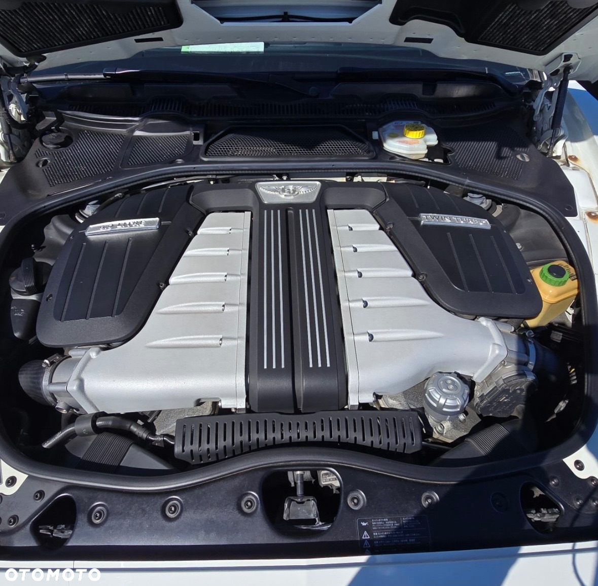Bentley Continental GT W12 - 8