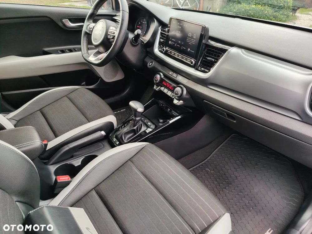 Kia Stonic 1.0 T-GDI L Business Line DCT - 32