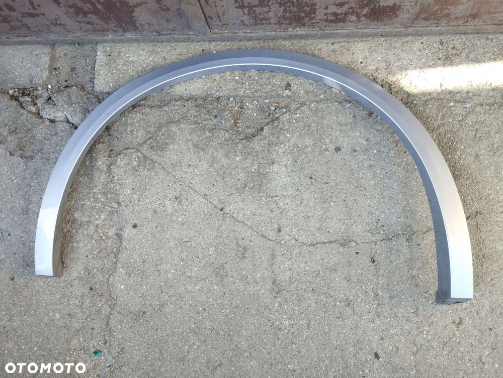 listwa na błotnik prawy tył vw touareg iii 760 - 1