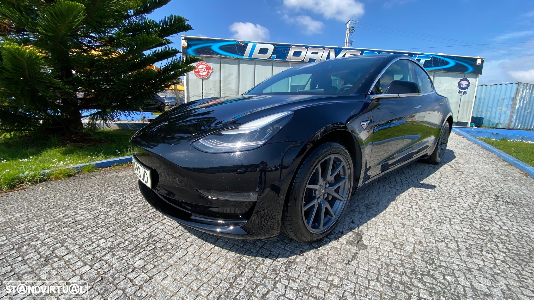 Tesla Model 3 Long-Range Dual Motor AWD - 18