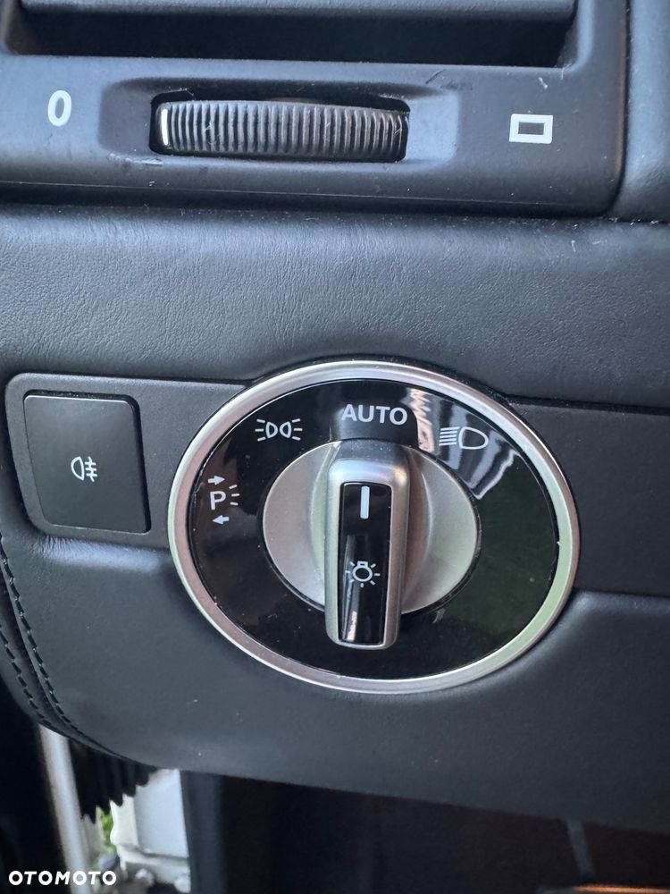 Mercedes-Benz Klasa G 63 AMG AMG SPEEDSHIFT 7G-TRONIC - 38