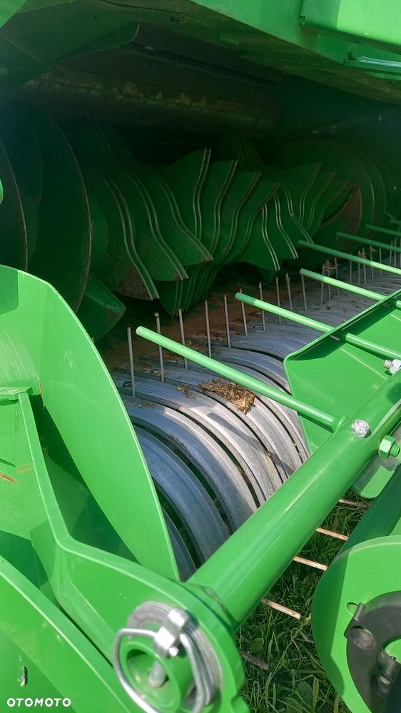 John Deere V451M - 9