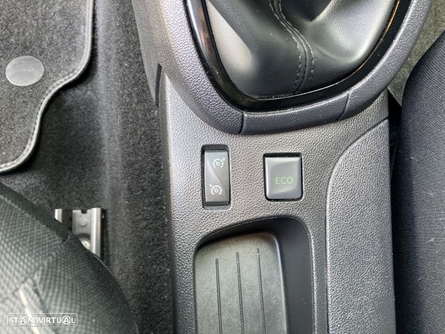 Renault Clio 0.9 TCe Limited Bi-Fuel - 25