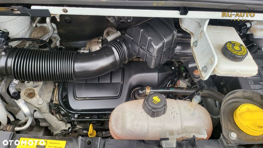 Opel Vivaro - 16