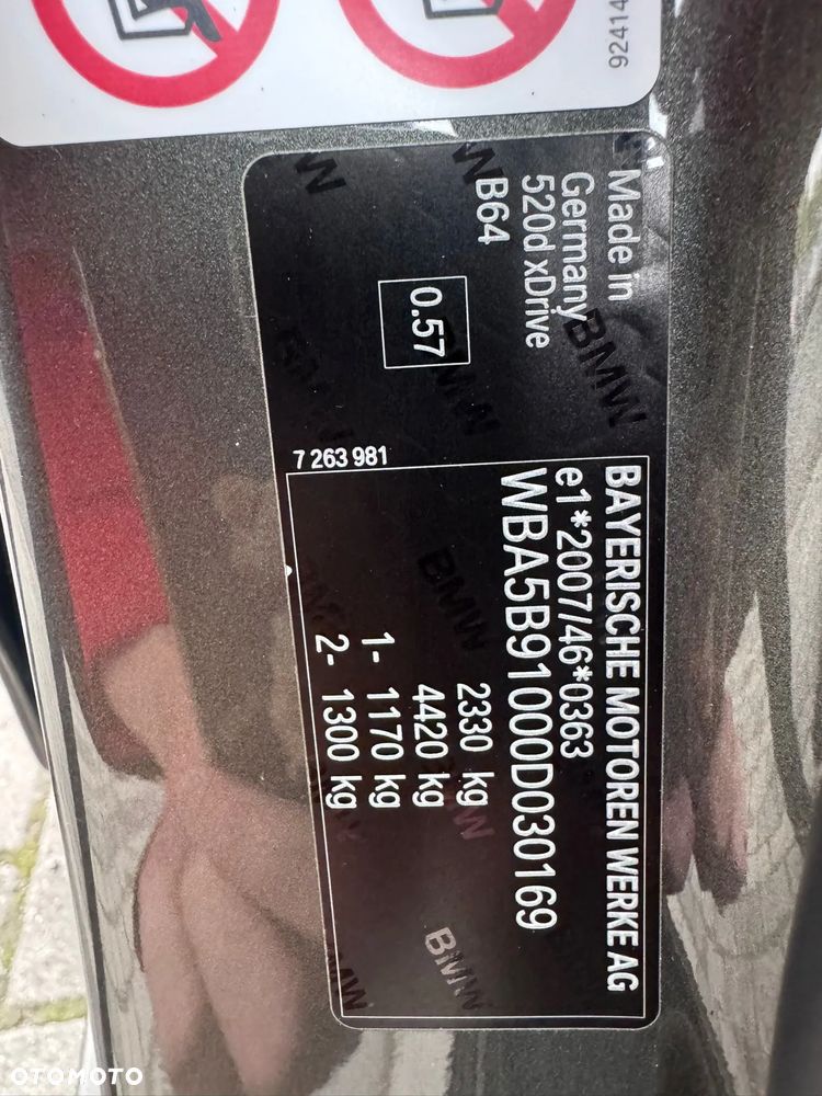 BMW Seria 5 520d xDrive Luxury Line - 23