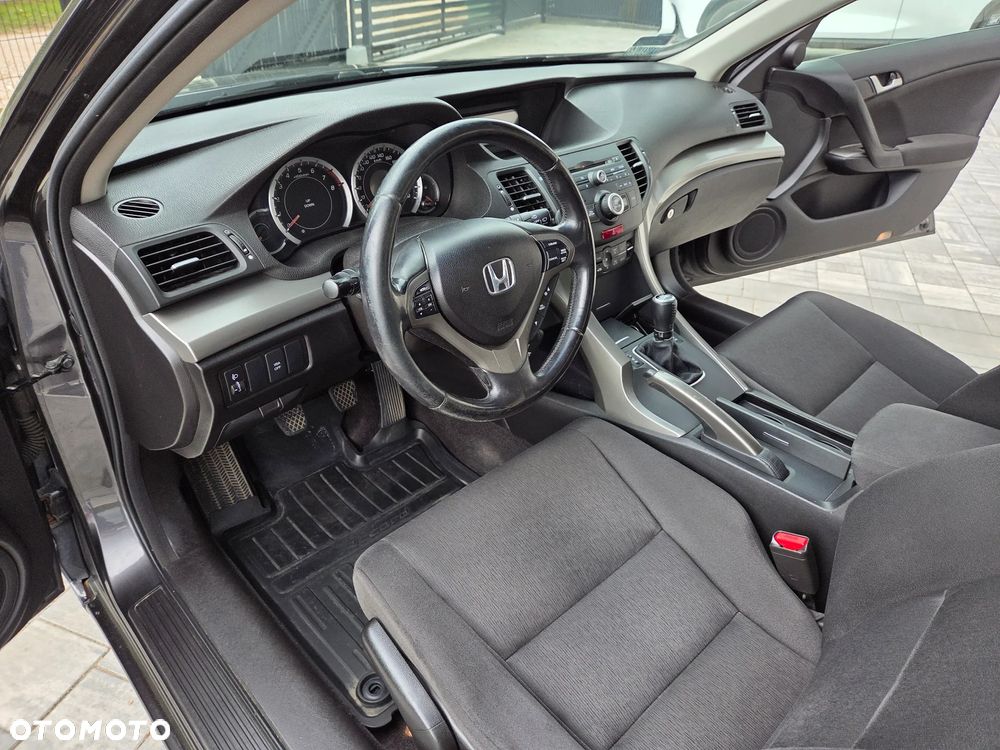 Honda Accord 2.0 Elegance - 29