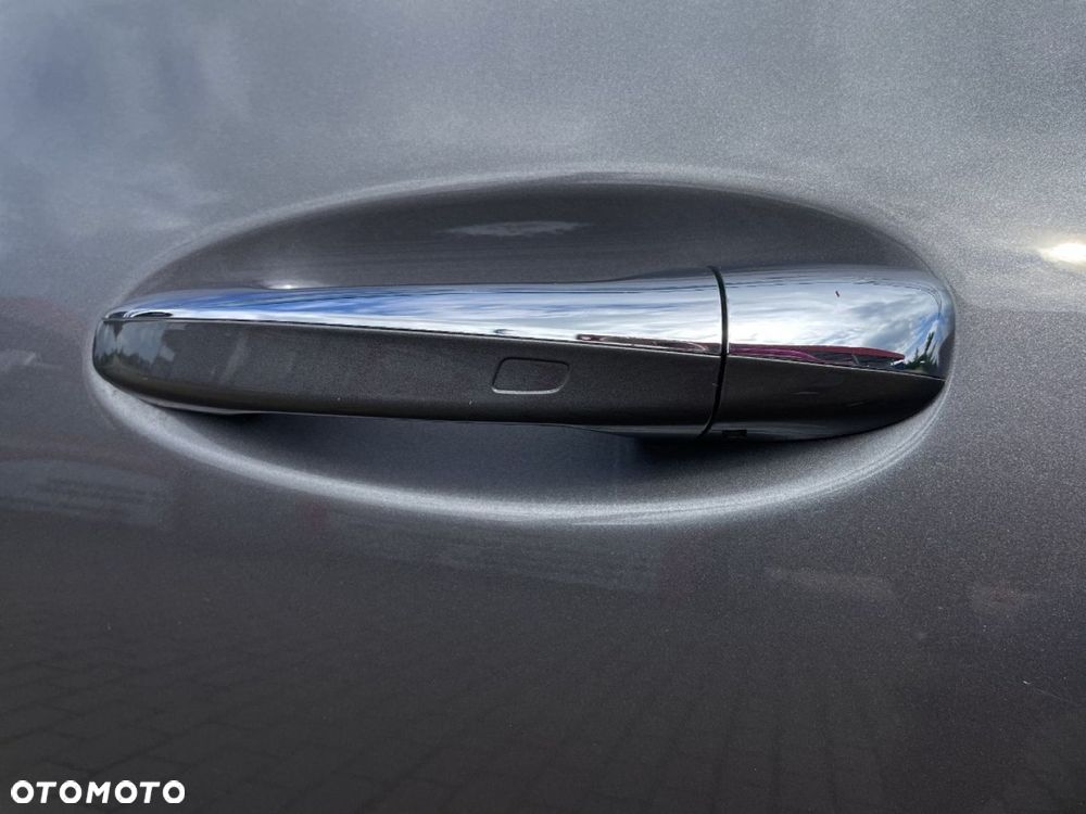 Mercedes-Benz CLA - 36