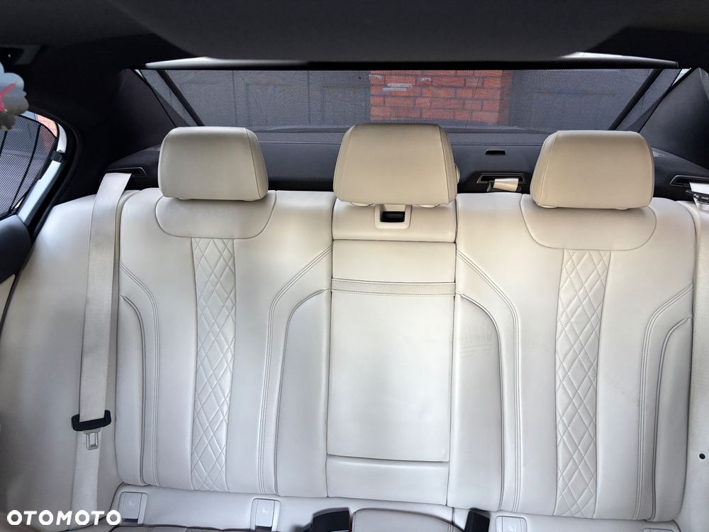 BMW Seria 5 530e M Sport sport - 33