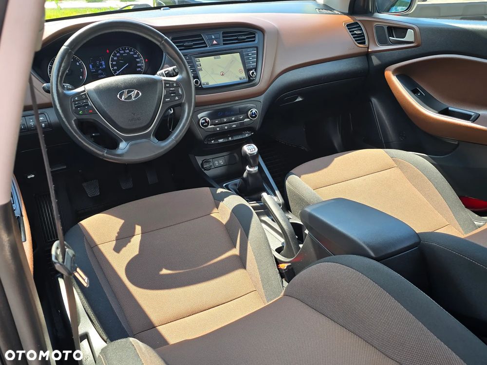 Hyundai i20 1.2 Fifa World Cup Edition - 31