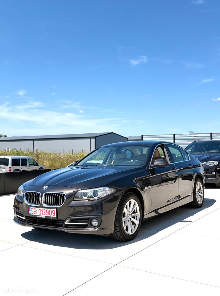 BMW Seria 5 520i Aut. - 26
