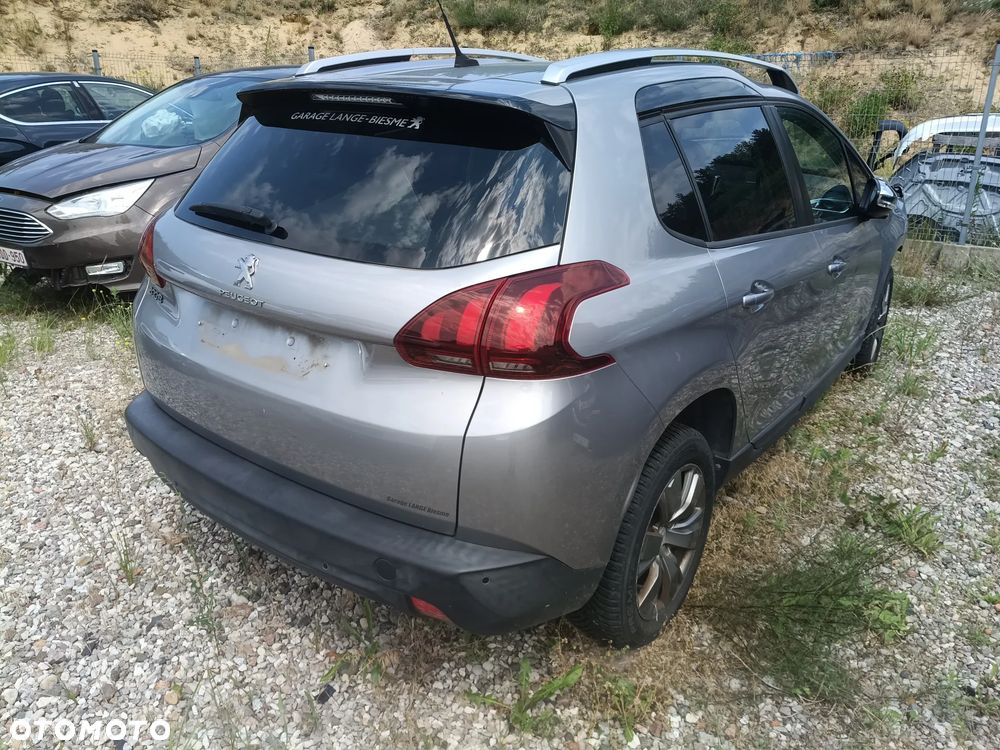 Peugeot 2008 BlueHDi 100 STOP & START Style - 2
