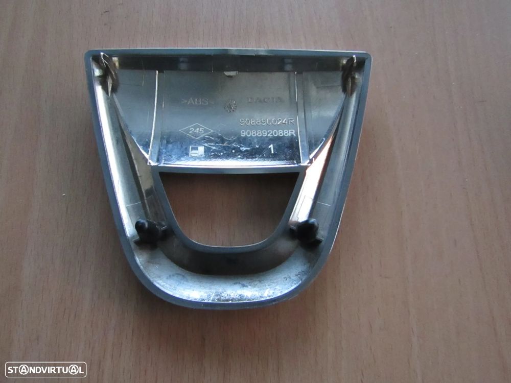 Emblema Dacia Sandero / Duster / Logan (ver referencia) - 7