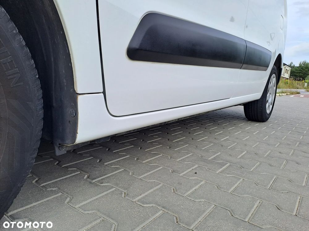 Peugeot Partner 1.6 HDI / 3 osobowy/ Blaszak / Bardzo Ładny/ - 8