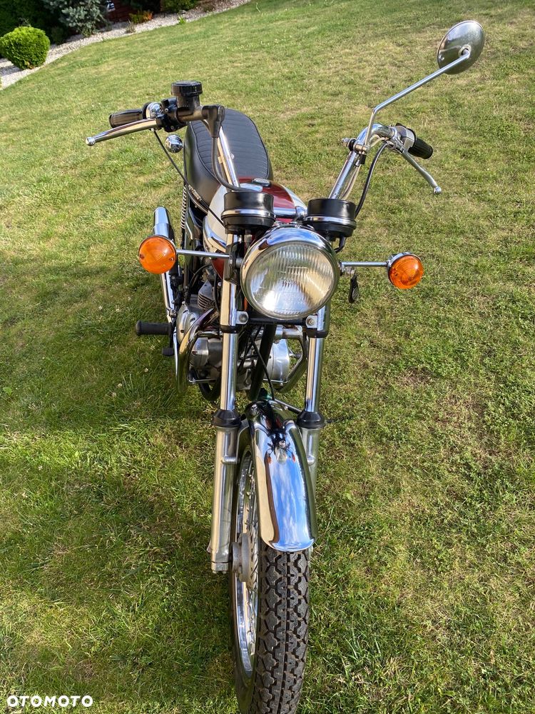 Triumph Bonneville - 4