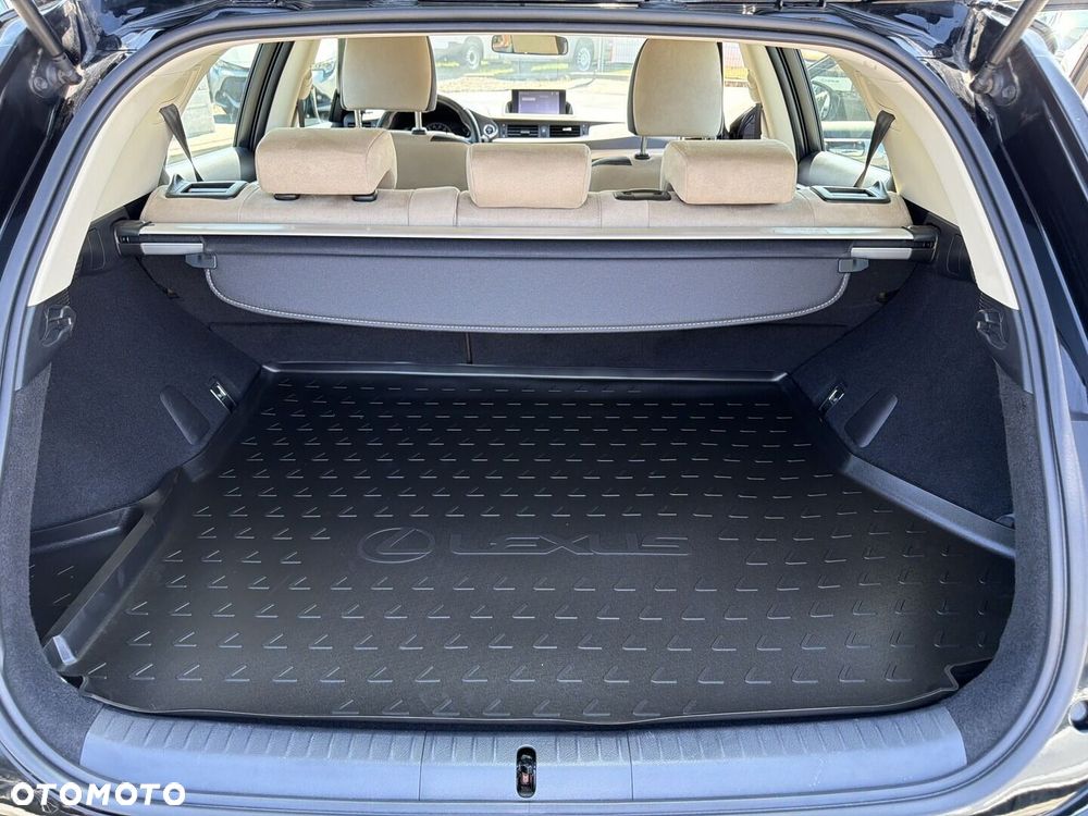 Lexus CT 200h Elegance EU6 - 13