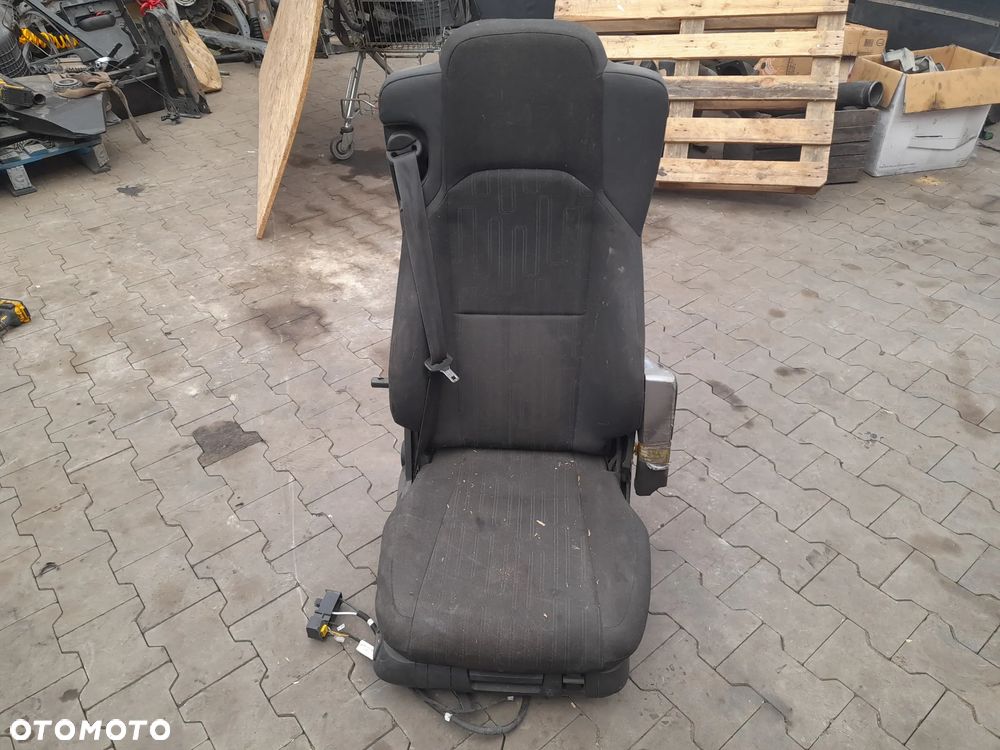 Fotel kierowcy Mercedes Actros MP4 Arocs Antos - 3