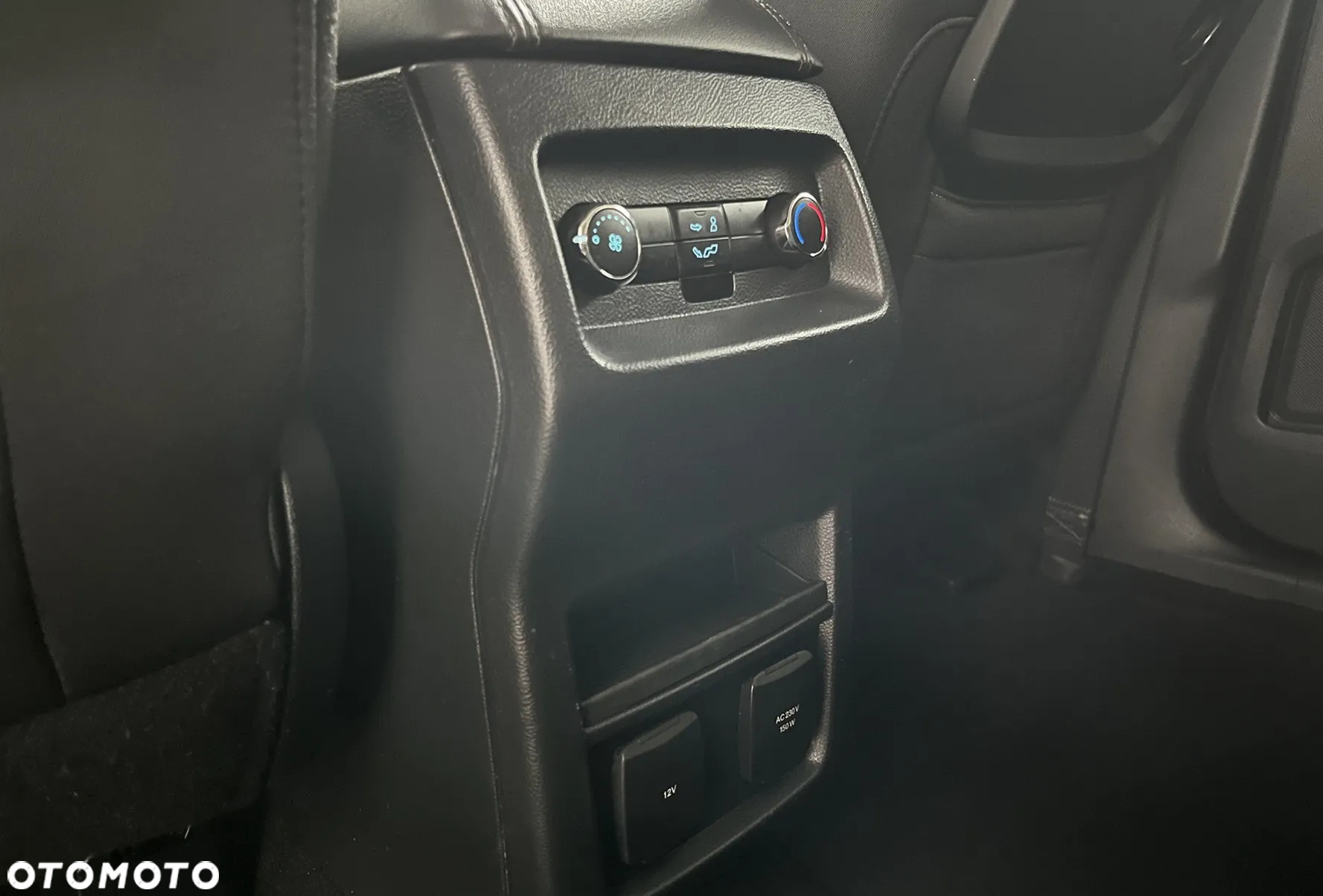 Ford Galaxy 2.0 TDCi Titanium PowerShift - 26
