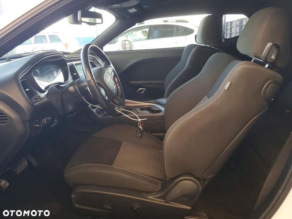 Dodge Challenger 3.6 GT AWD - 8