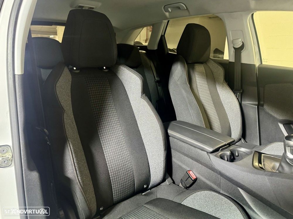 Peugeot 3008 1.2 PureTech Active Pack - 25