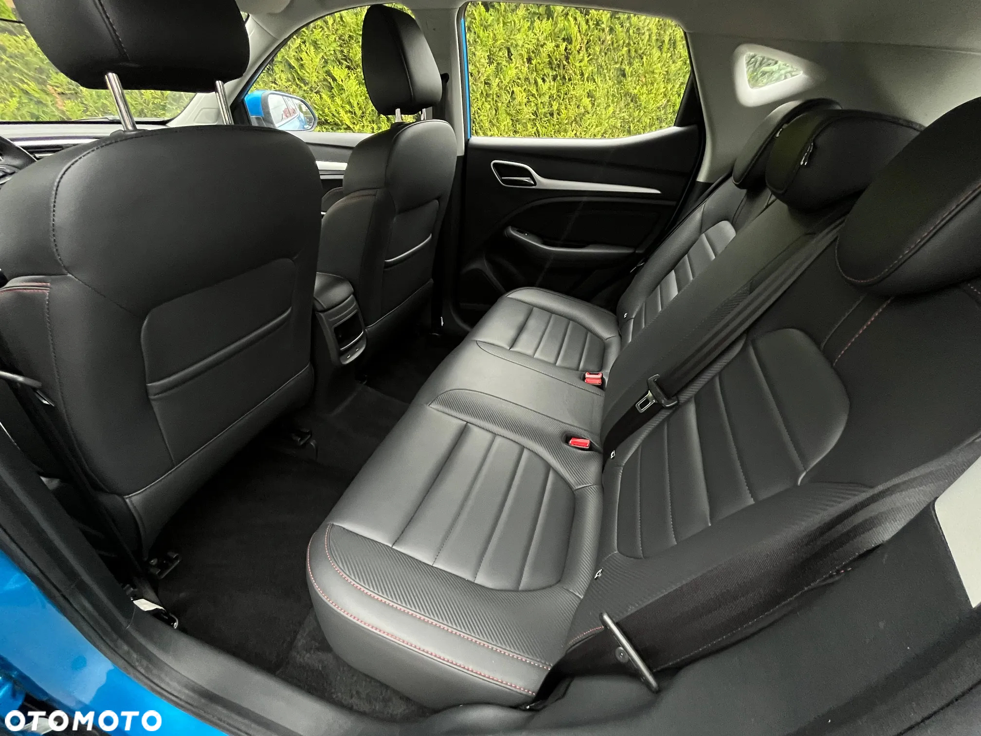 MG ZS - 16