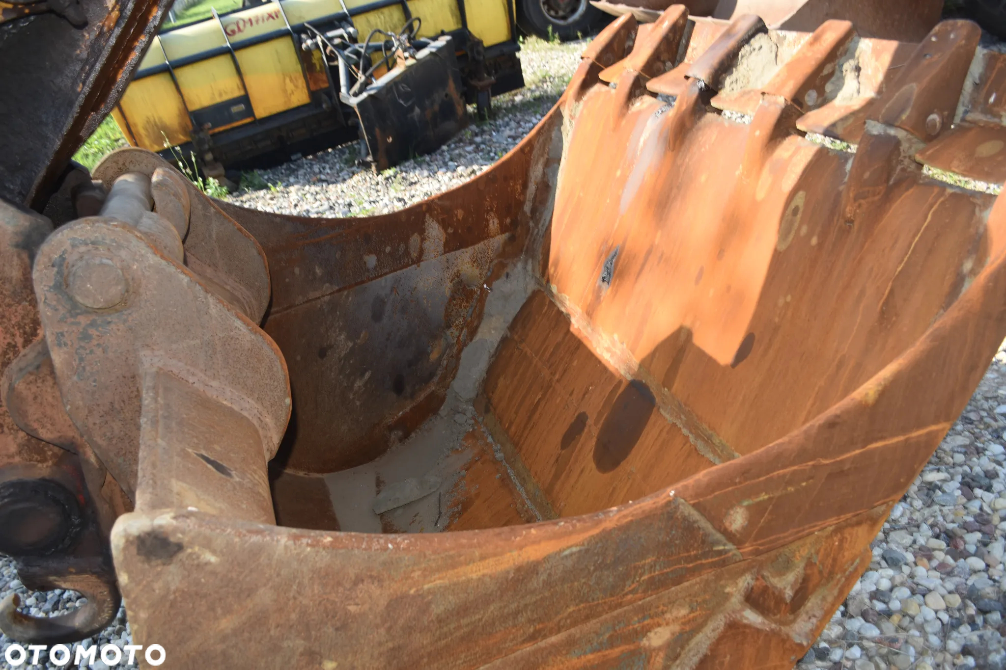 Komatsu PC210 - 9