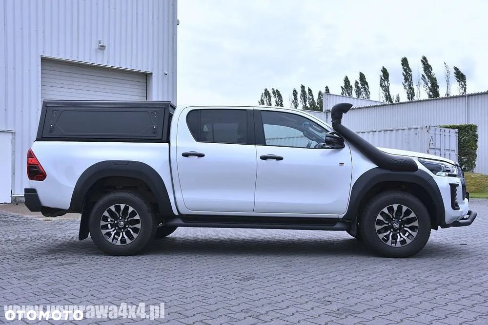 Toyota Hilux 2.8 D-4D Double Cab GR Sport 4x4 - 3