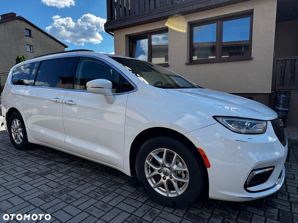 Chrysler Pacifica - 10