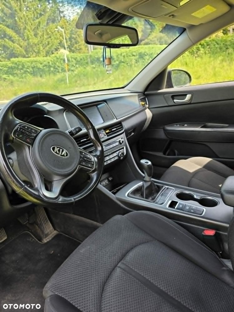 Kia Optima 1.7 CRDI L - 6