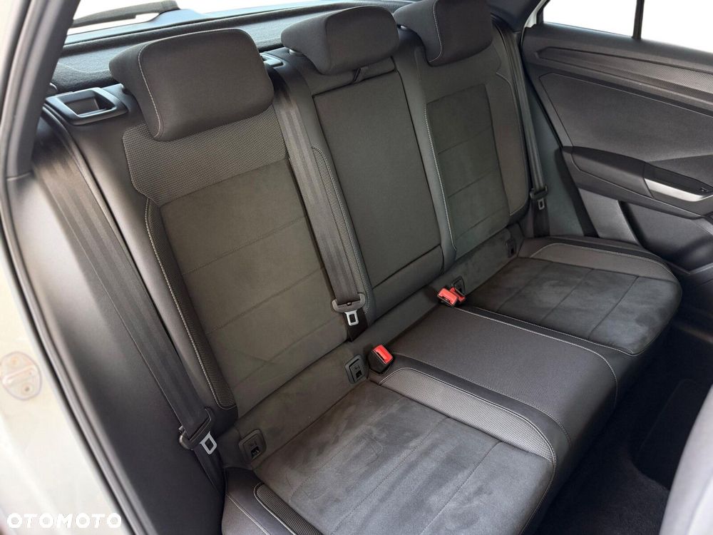 Volkswagen T-Roc 1.5 TSI Style DSG - 24