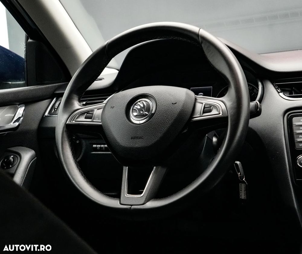 Skoda Octavia 1.6 TDI AMBITION DSG - 17