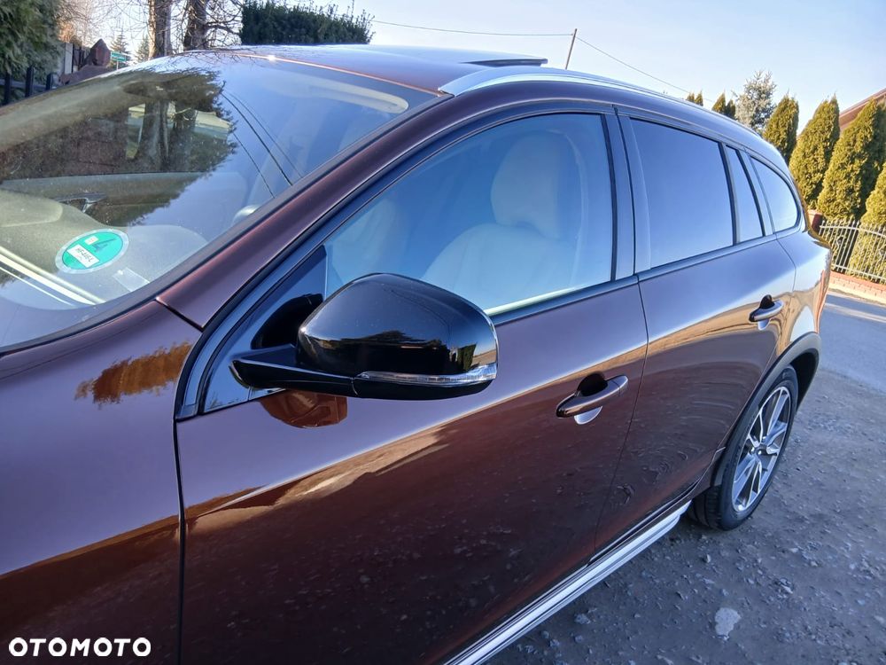 Volvo V60 Cross Country D3 Summum - 34