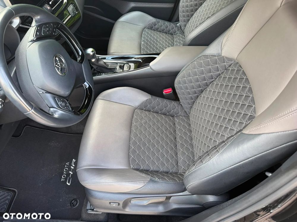 Toyota C-HR 2.0 Hybrid Executive - 8