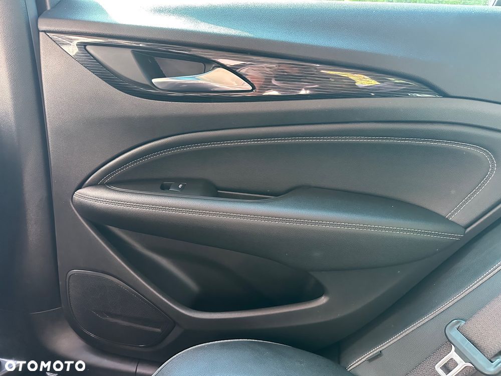 Opel Insignia - 26