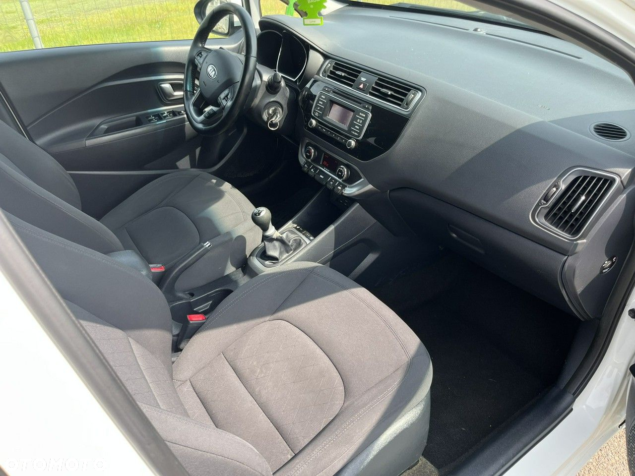 Kia Rio - 9