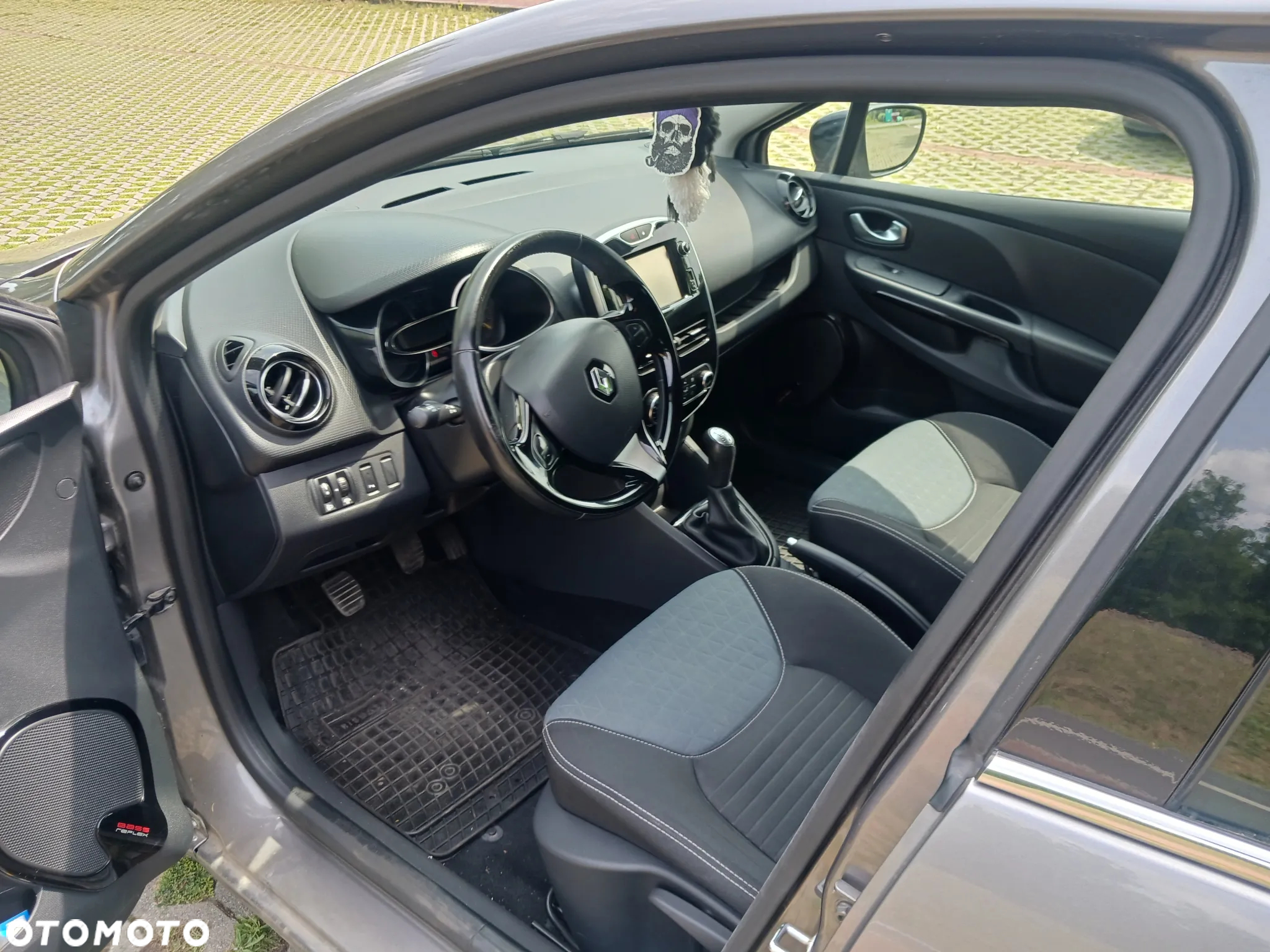 Renault Clio - 15